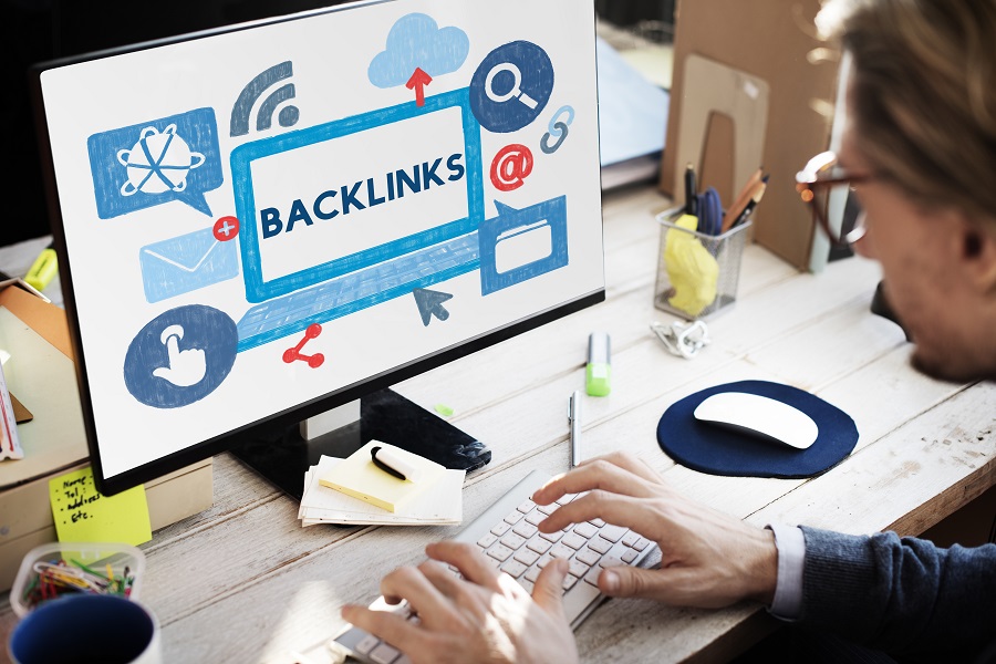 Referring Domains and Backlinks: Understanding the Key Differences